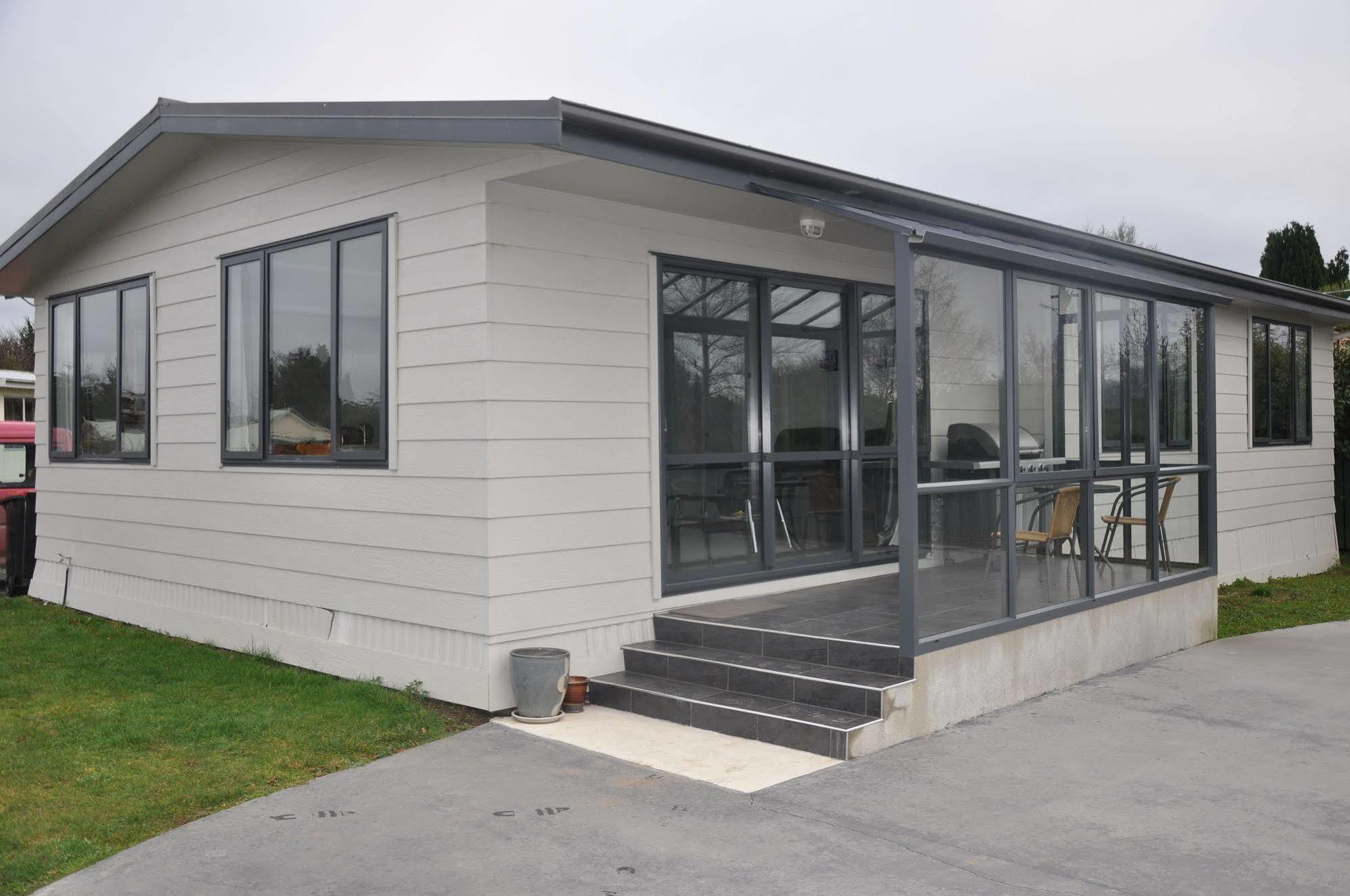 Birchwood Cottages Te Anau Exterior foto